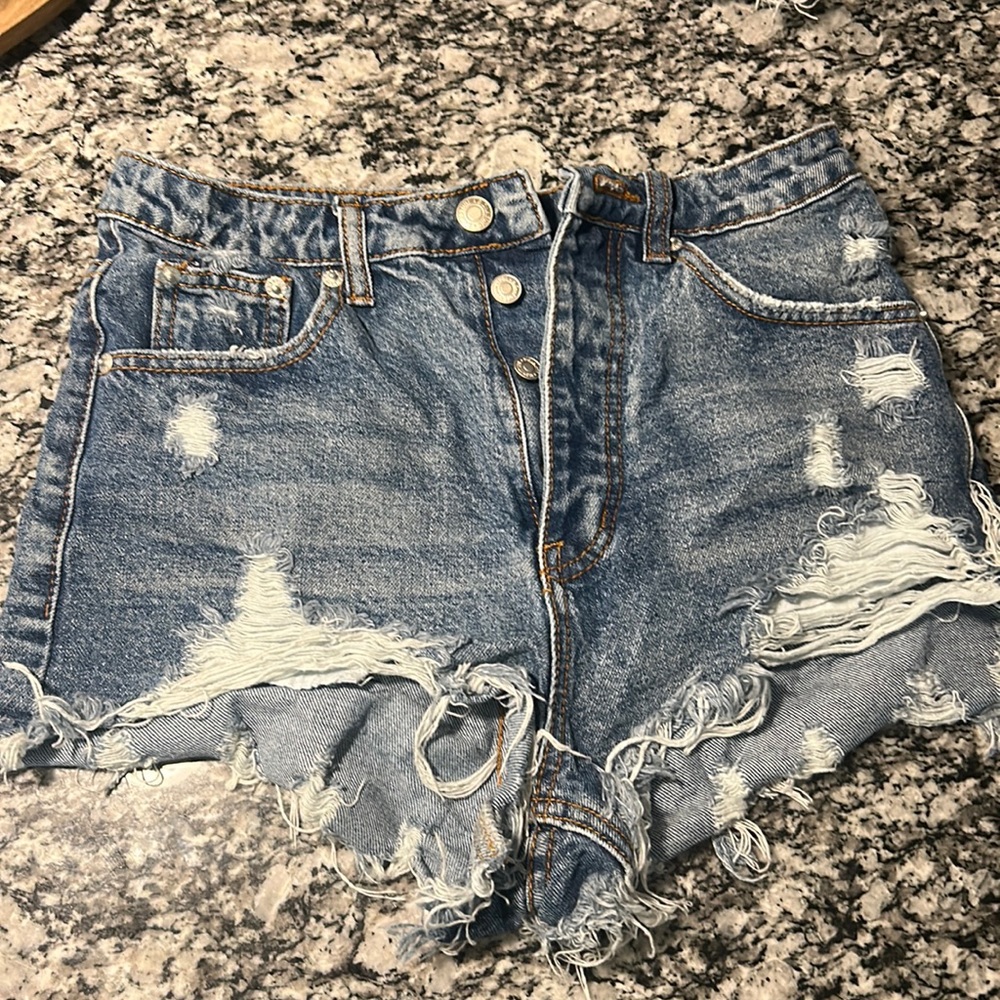 Women’s high waisted shorts size S, signature 8 brand from a local boutique